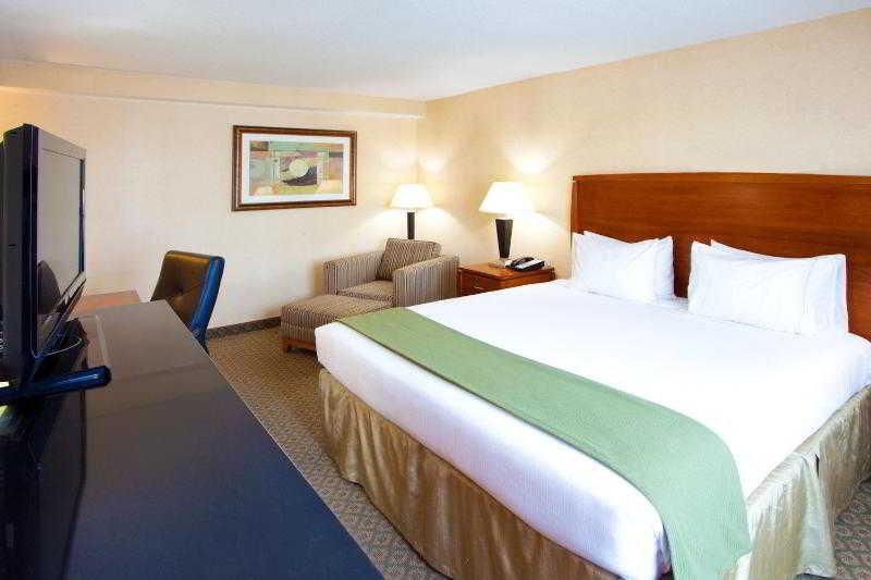 Express At The Stadiums By Ihg