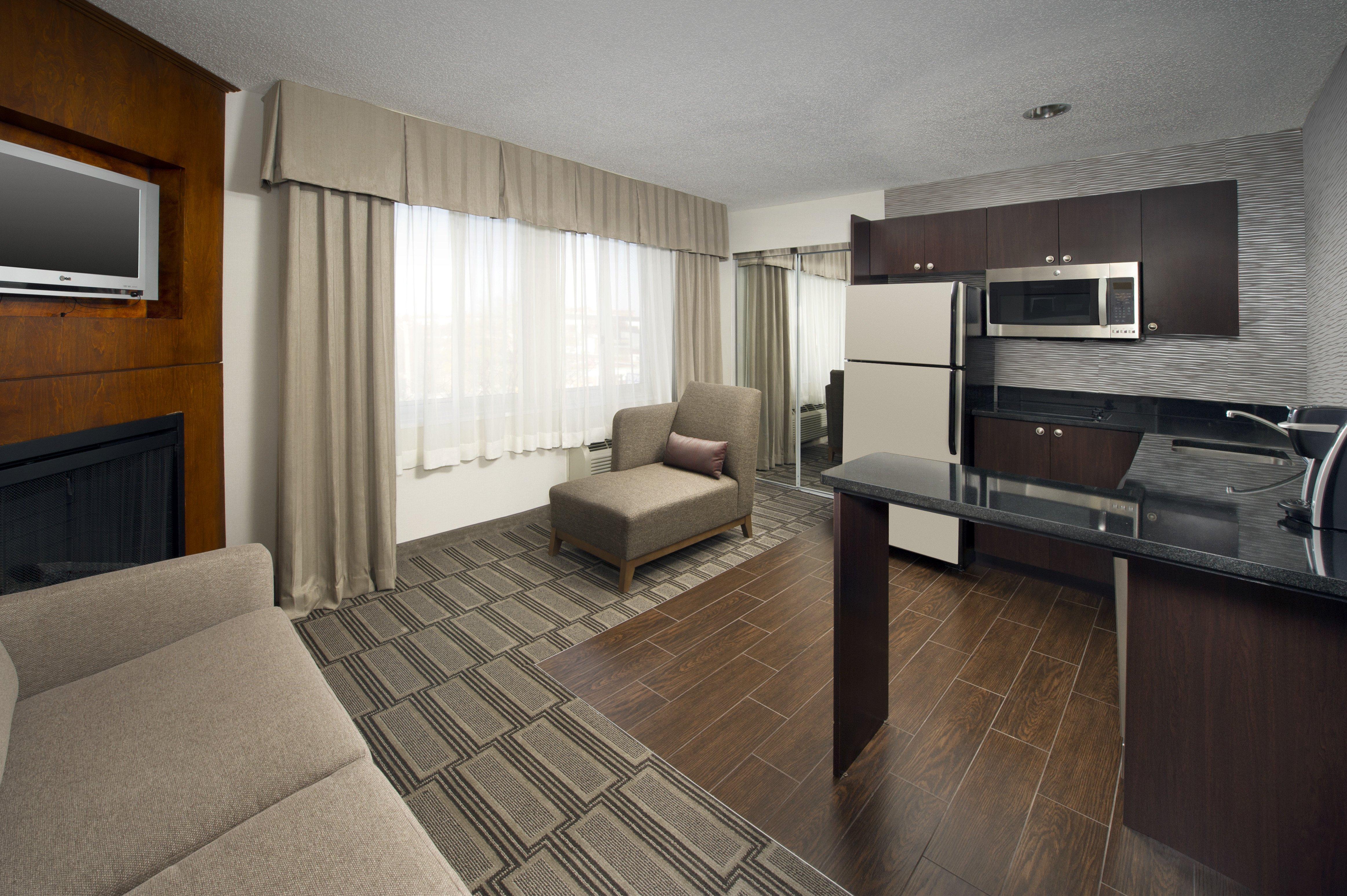 Express At The Stadiums By Ihg Hotel
