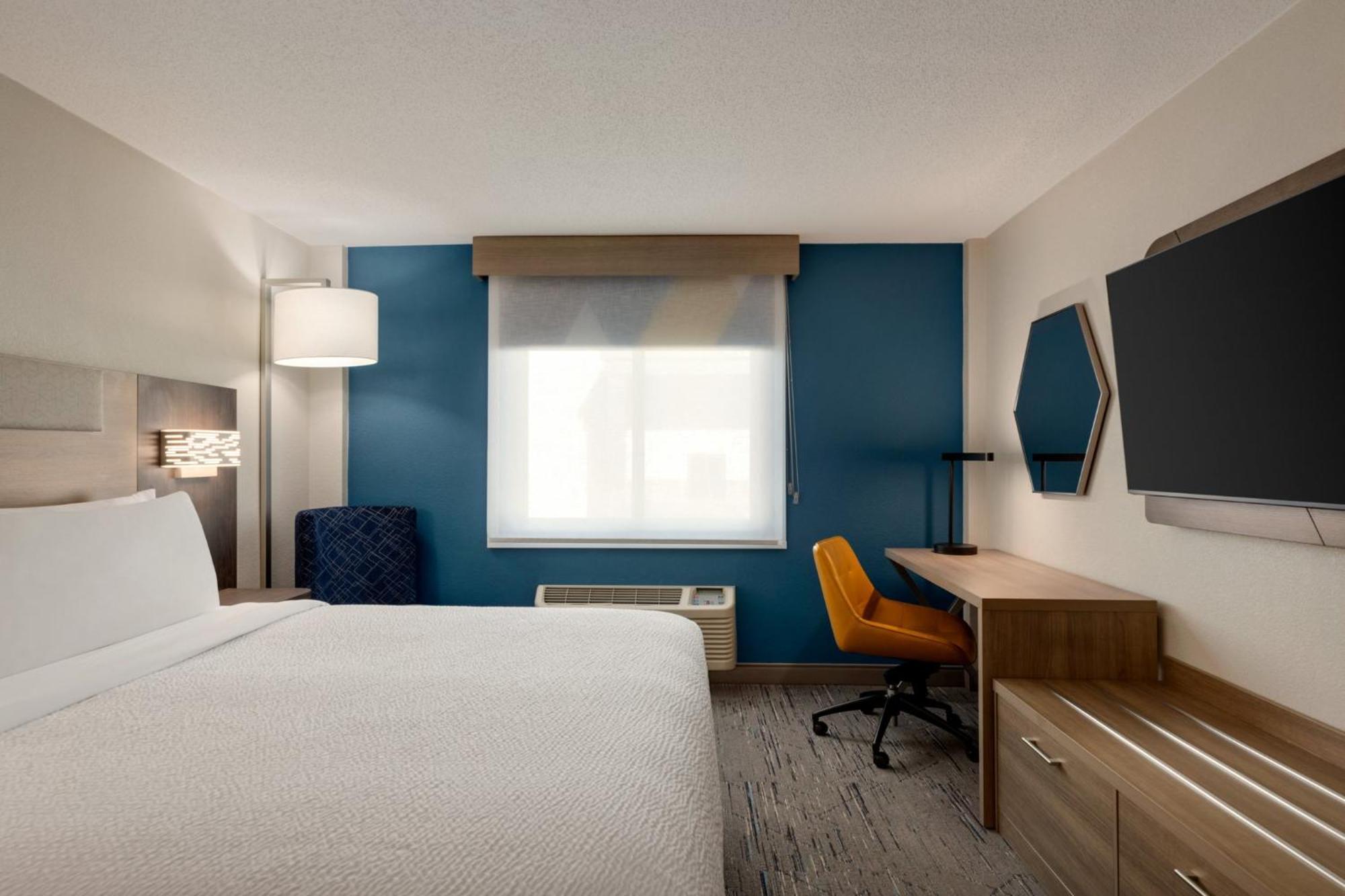 Hotel Express At The Stadiums By Ihg