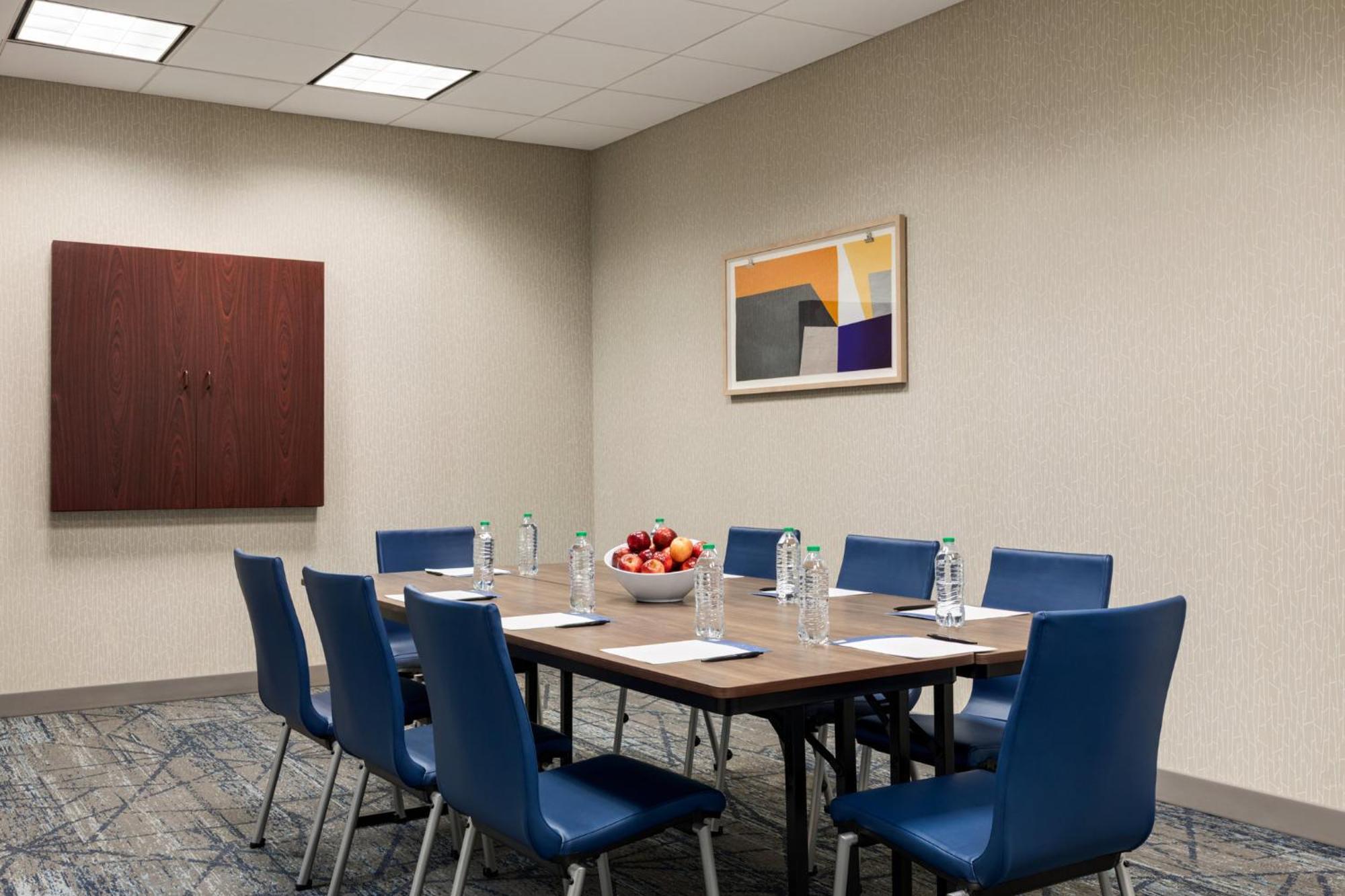 Express At The Stadiums By Ihg 3*