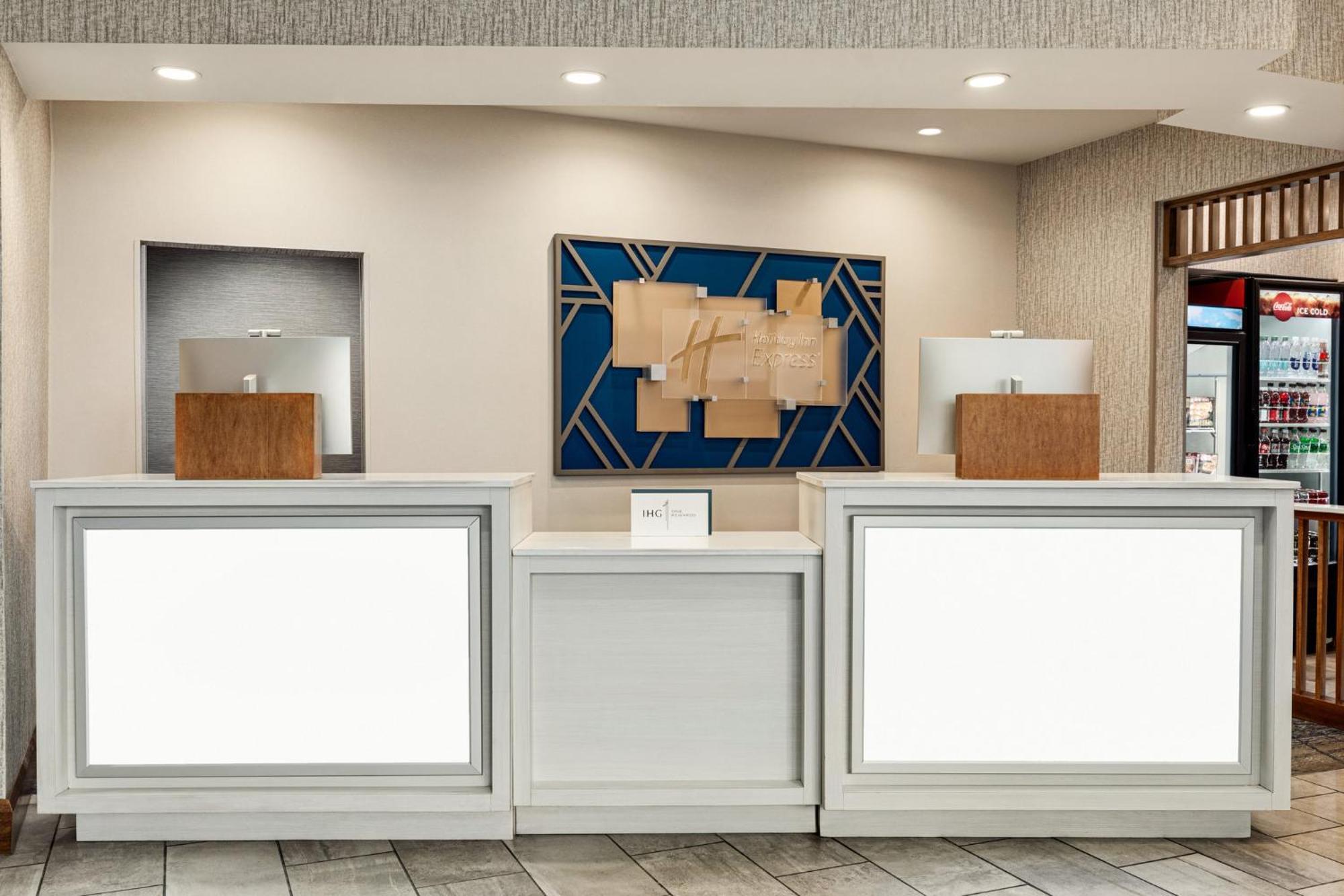 Hotel Express At The Stadiums By Ihg Baltimore