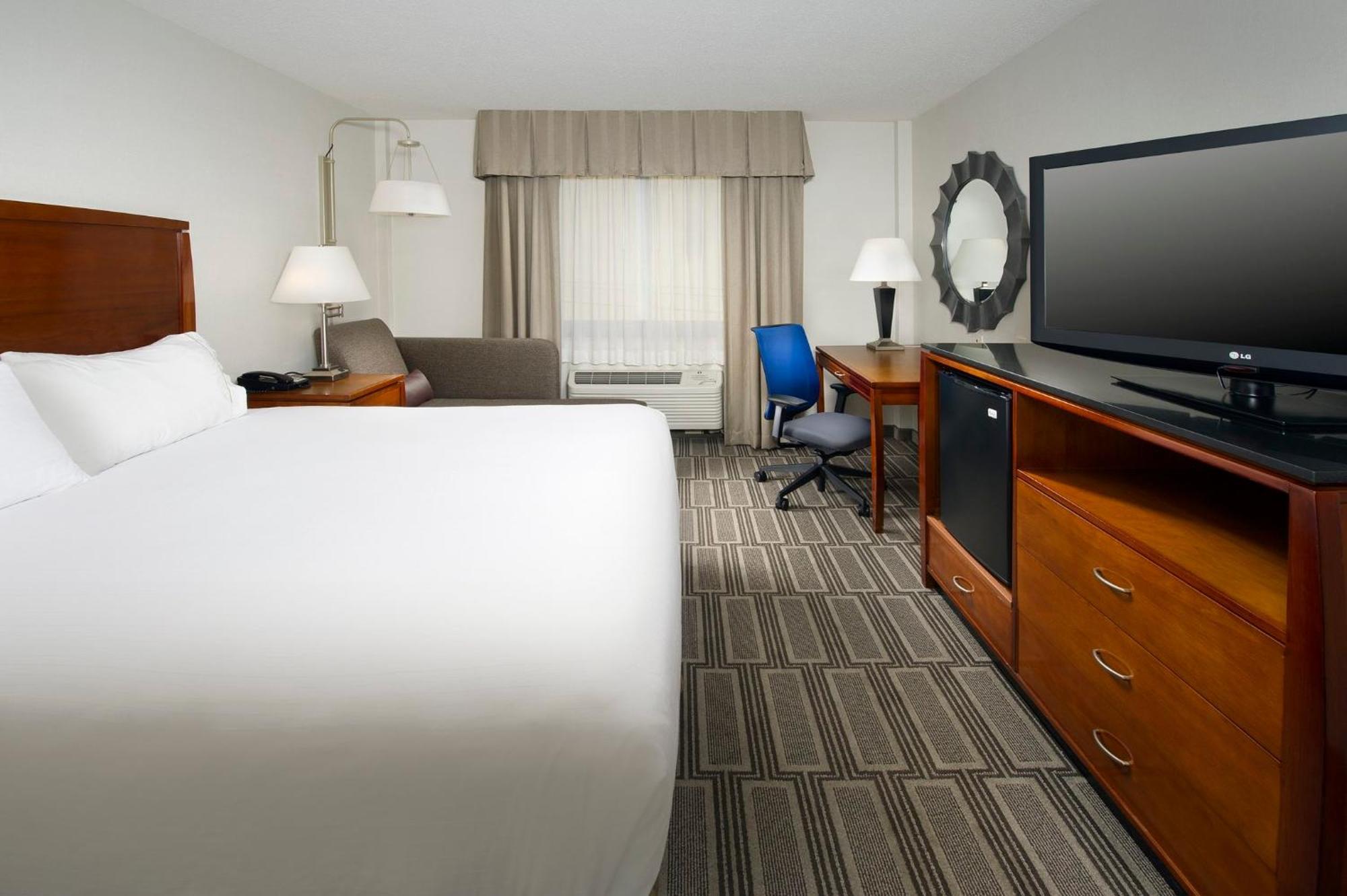 Hotel Express At The Stadiums By Ihg 3*