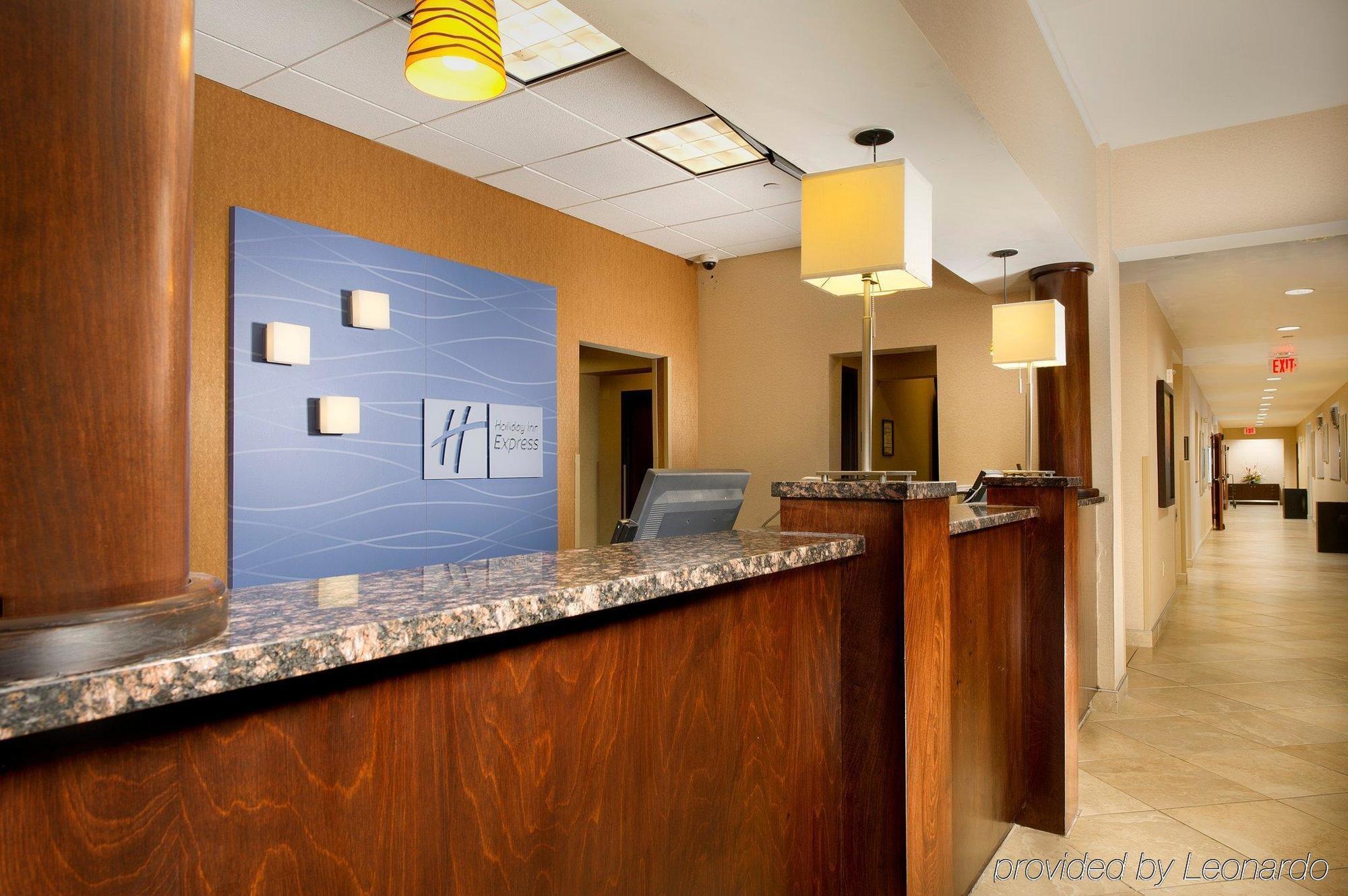 Hotel Express At The Stadiums By Ihg
