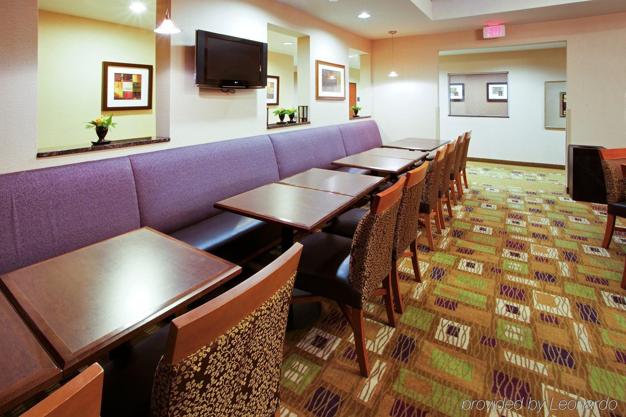 Hotel Express At The Stadiums By Ihg 3*
