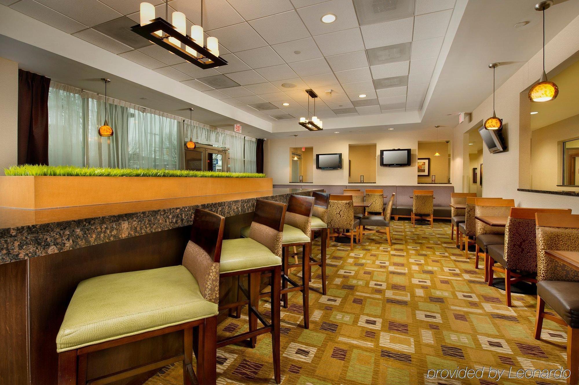Express At The Stadiums By Ihg Hotel