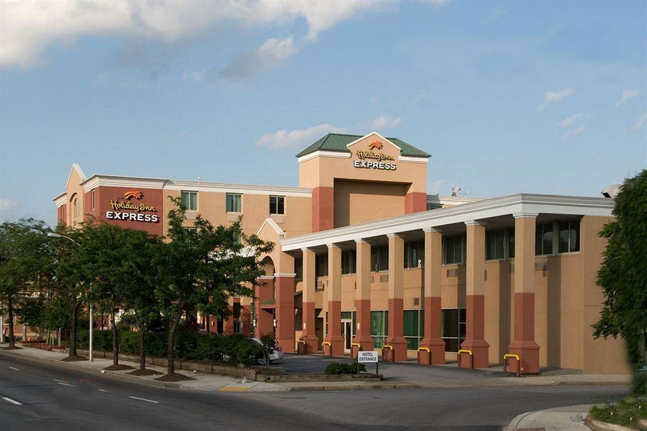 Hotel Express At The Stadiums By Ihg 3*