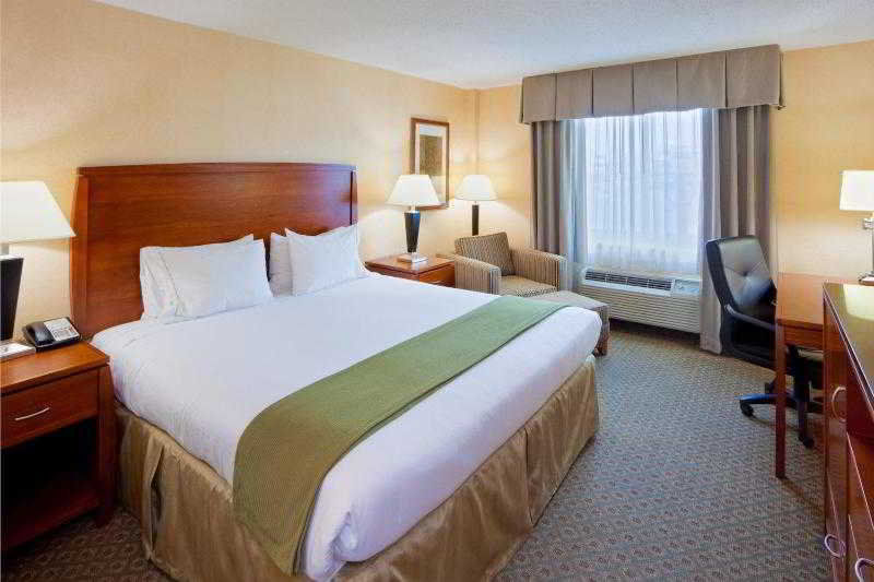 Express At The Stadiums By Ihg 3*